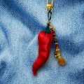 Брелок на сумку Перчик золотой ручной работы