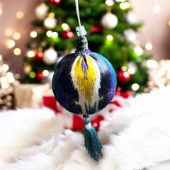 Новогодний шарик Икат (ручная работа)